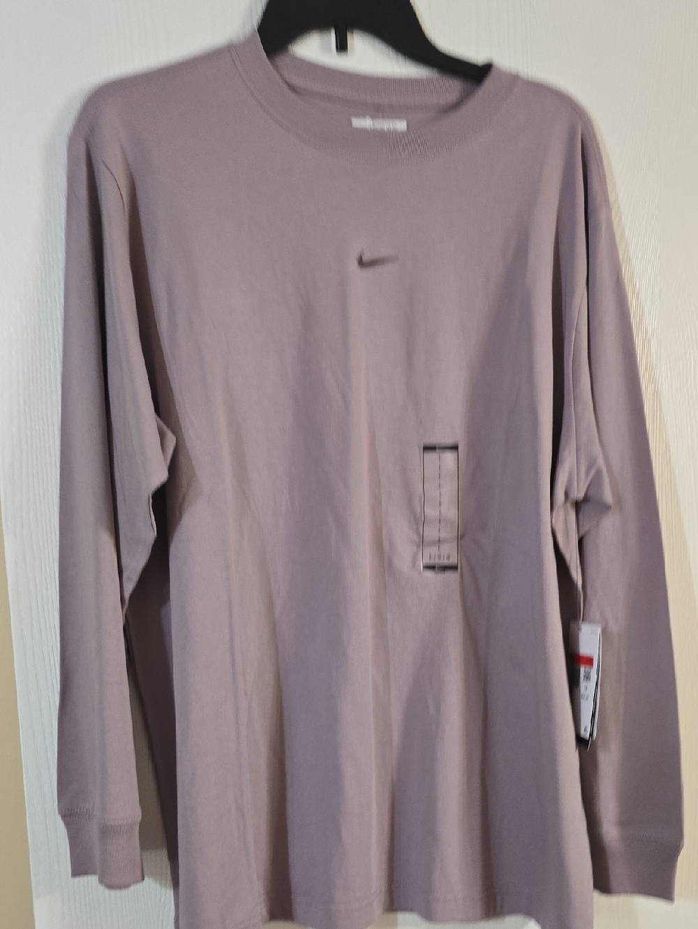 Nike Women's Long-Sleeve Crewneck Shirt - Mauve
